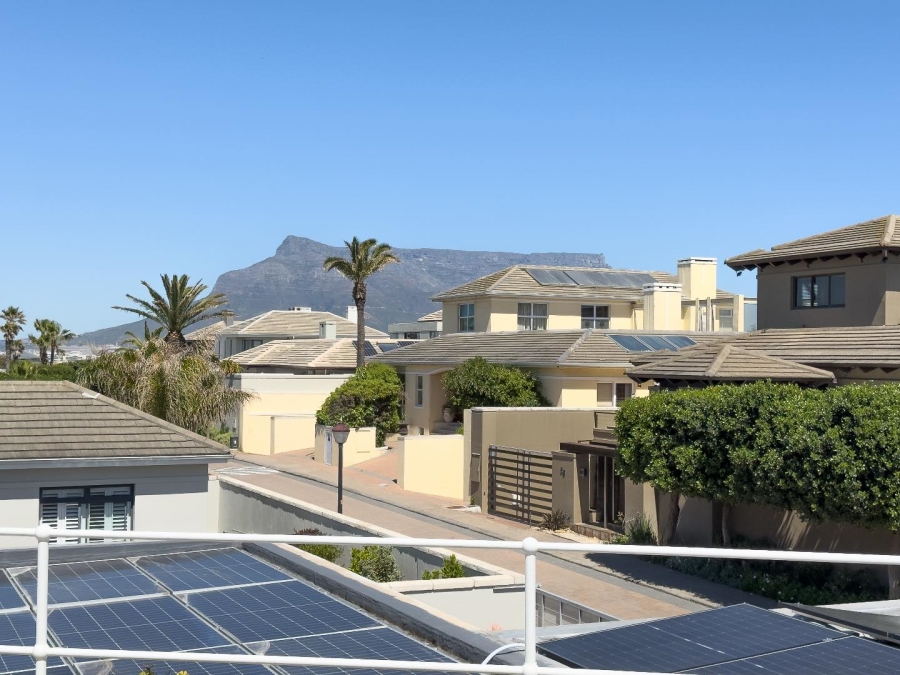 4 Bedroom Property for Sale in Sunset Links Western Cape